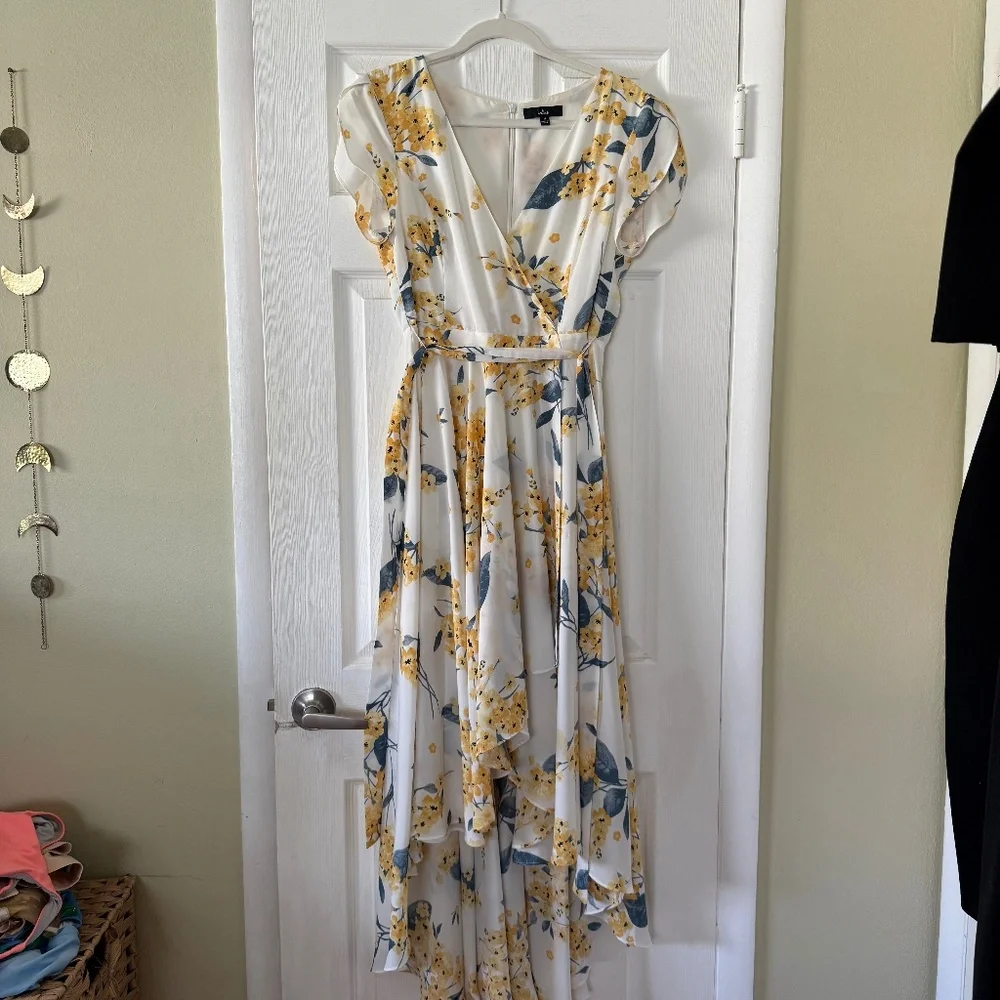 French Countryside White and Yellow Floral Print High-Low Dress - size M - Picture 2 of 7